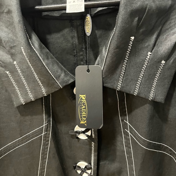 Skirt and jacket - Picture 6 of 8